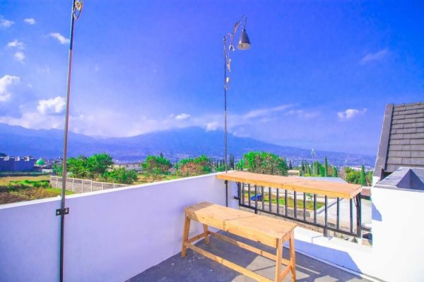 Villa Songolas Batu Private Pool & Rooftop by Masterpiece Villa - Gambar 3